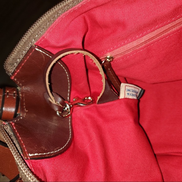 Dooney & Bourke beautiful suede shoulder bag - Picture 4 of 11